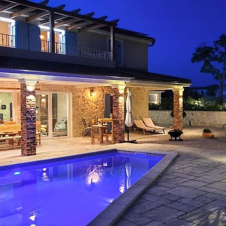 Villa Alara - Charming Villa With Heated Swimming Pool Milohnici Bagian luar foto