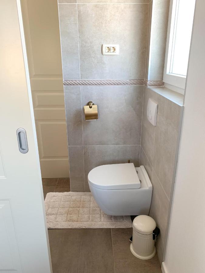 Villa Alara - Charming Villa With Heated Swimming Pool Milohnici Bagian luar foto