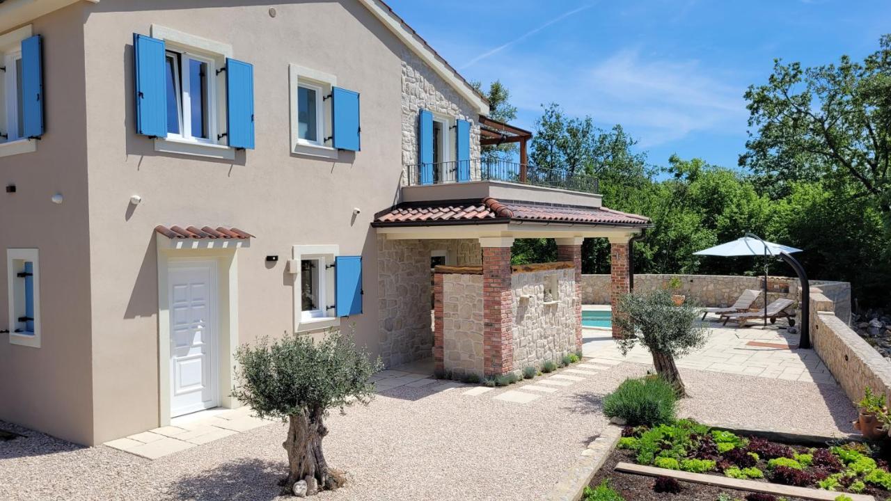Villa Alara - Charming Villa With Heated Swimming Pool Milohnici Bagian luar foto